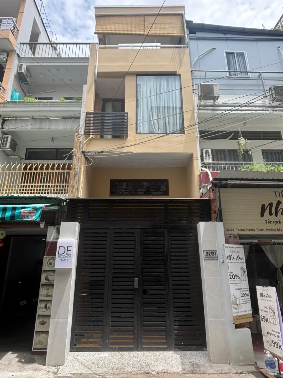 Mặt tiền De Seconde Home, 32/27 Trương Hoàng Thanh, Tân Bình, TP.HCM