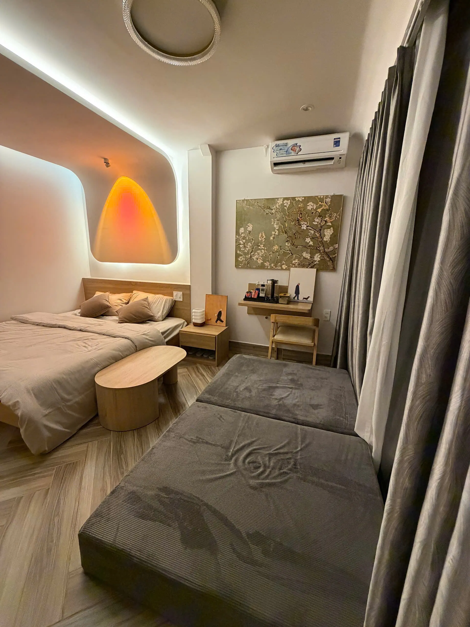 Garden room with private balcony at De Seconde Home near Tan Son Nhat Airport