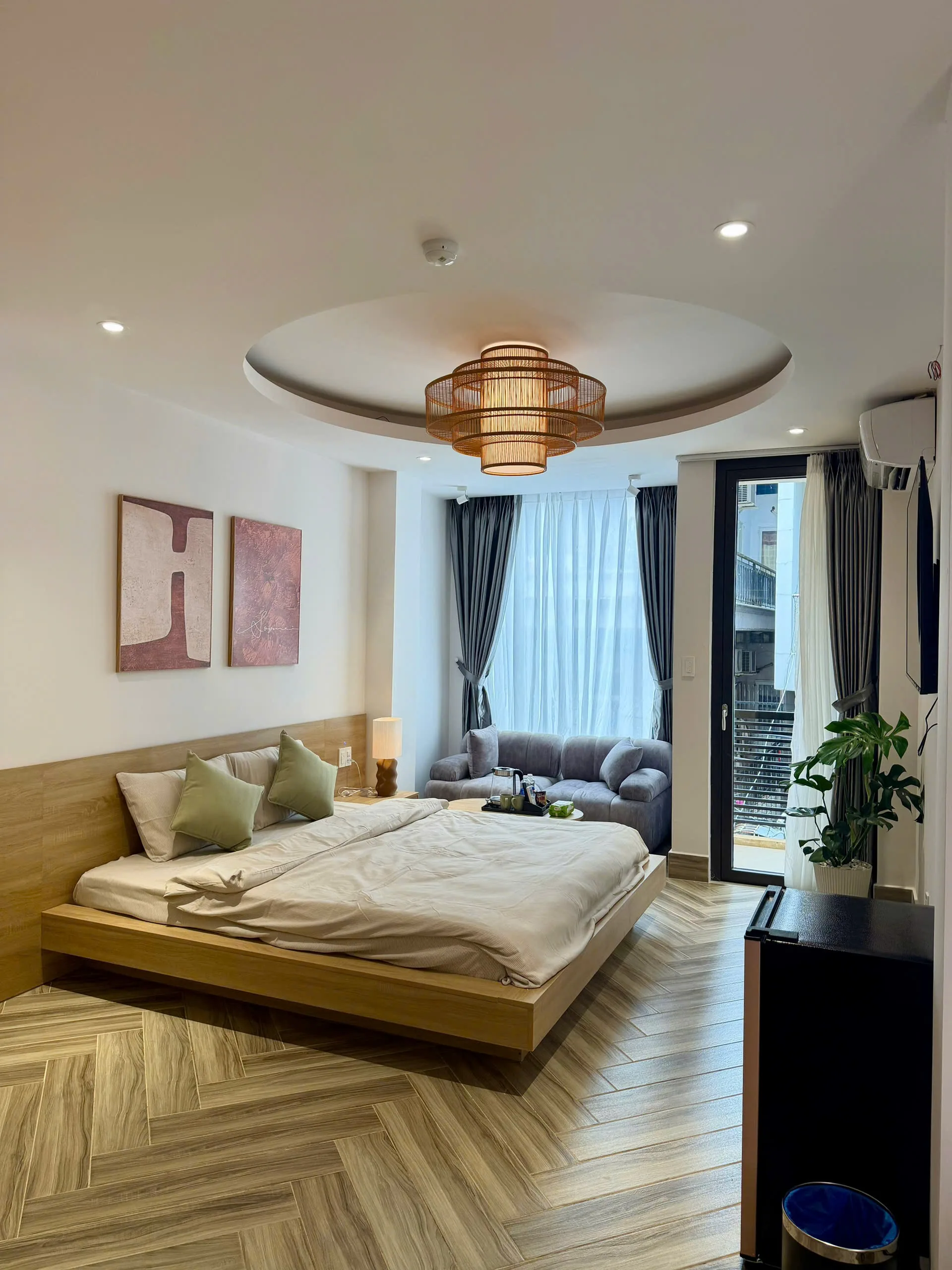 Moon Signature room with private balcony at De Seconde Home near Tan Son Nhat Airport