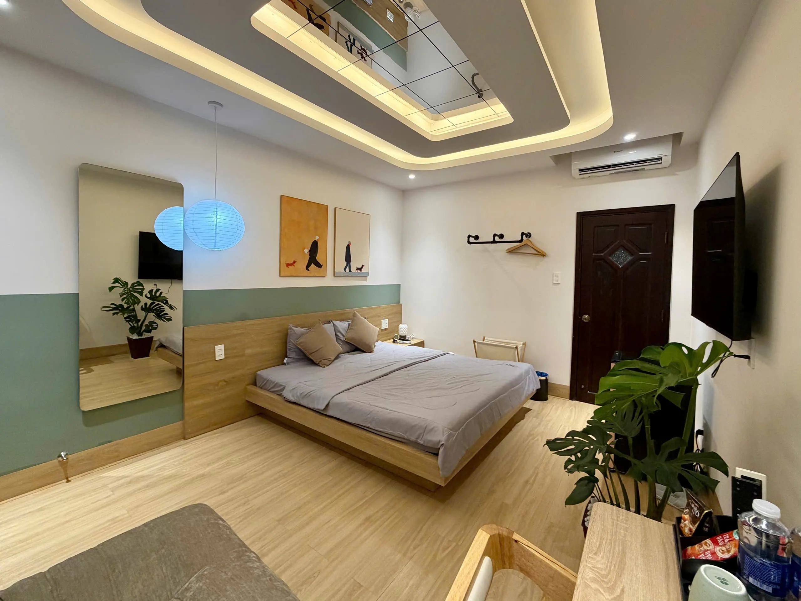 Sky room with unique ceiling design at De Seconde Home Tan Binh